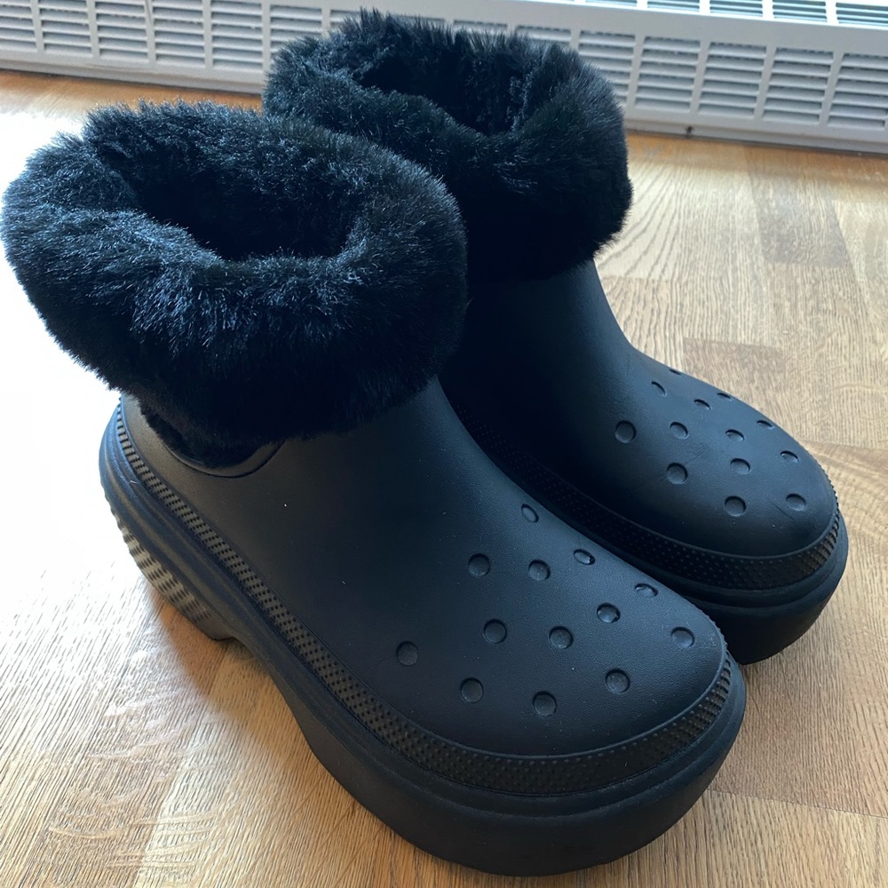 Black Crocs Women's Boots